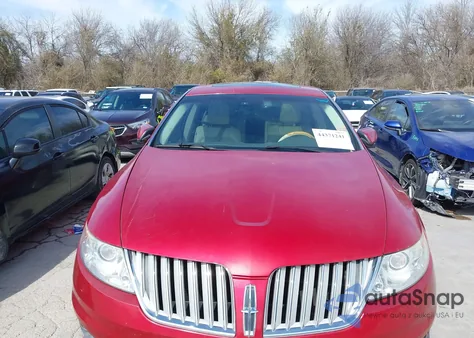 2010 Lincoln Mks z USA, uszkodzony, nr VIN 1LNHL9DR7AG608576